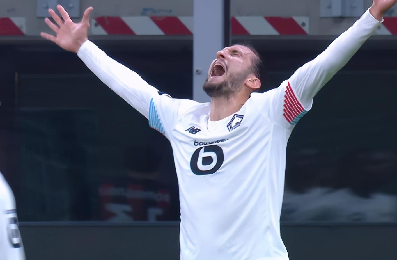 包含清晨突围战来临；里尔围绕意甲再遭质疑；媒体盛赞；更衣室氛围转暖的词条